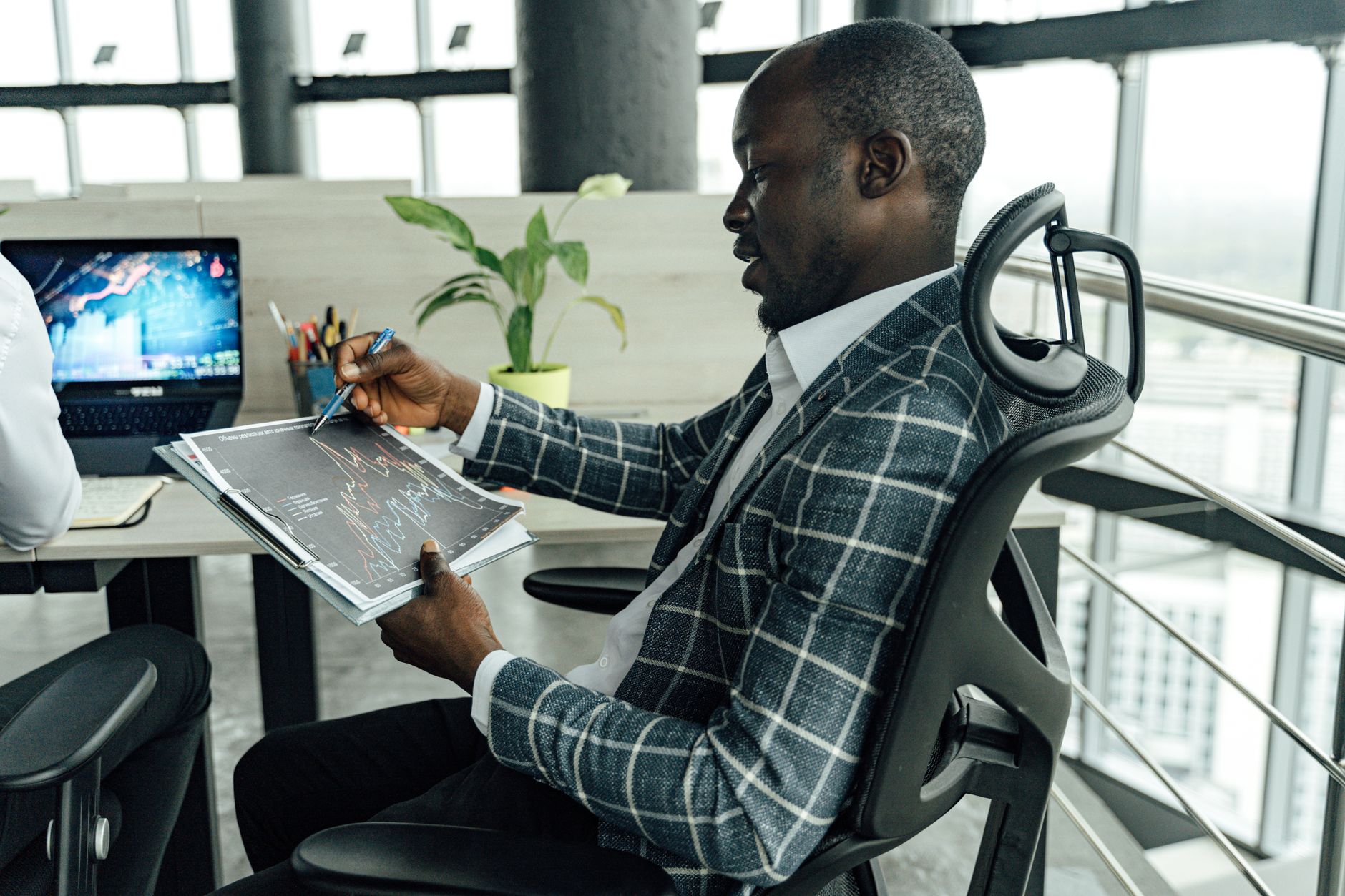 CoreWeave CEO stock sale: Is it the worst sign for investors?